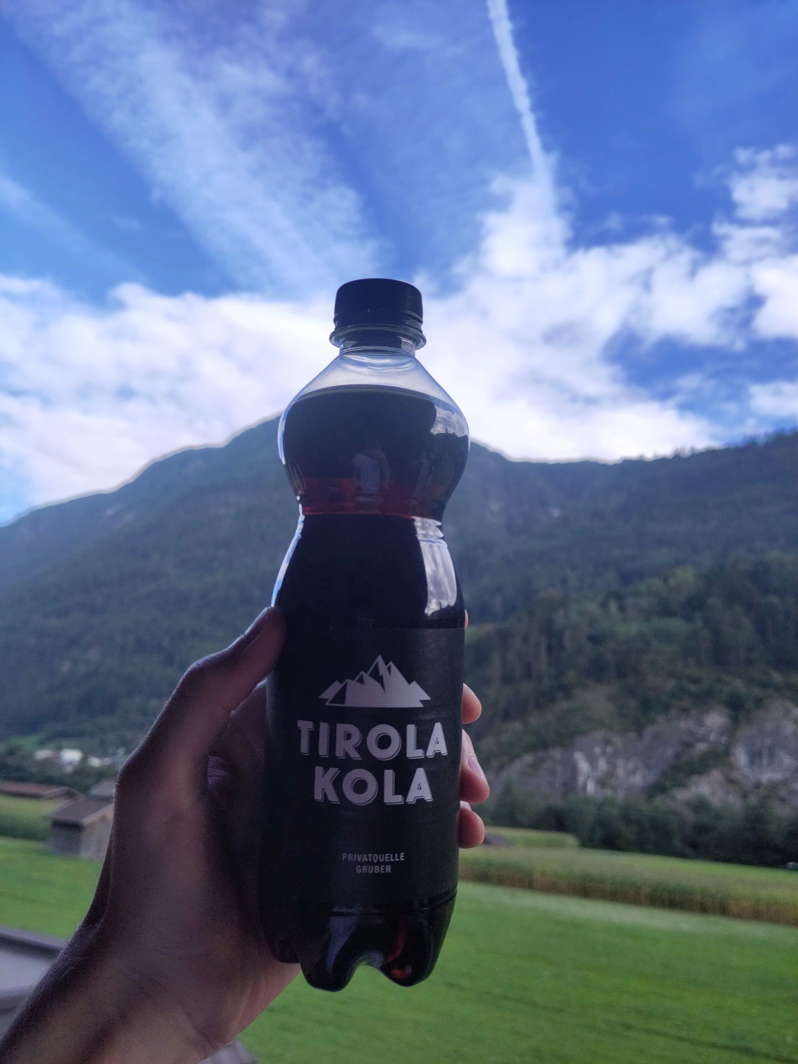 Tirola Kola